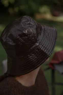 Les Soeurs Vegan leren bucket hat Penny Dark+Brown Clearance